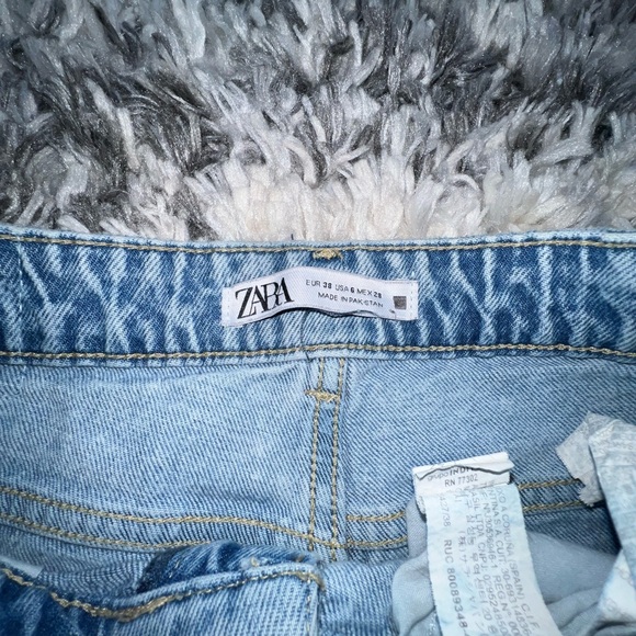 Zara Denim Blue Jeans - Picture 5 of 6